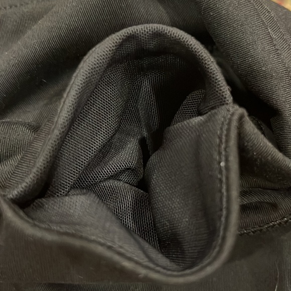 Mini Bike Short w. Heart Detail - Picture 3 of 4